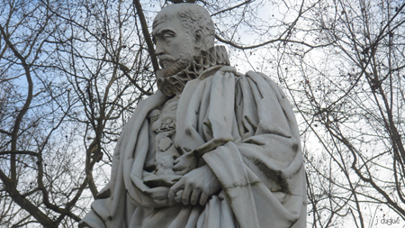 statue montaigne bordeaux montaigne statue bordeaux