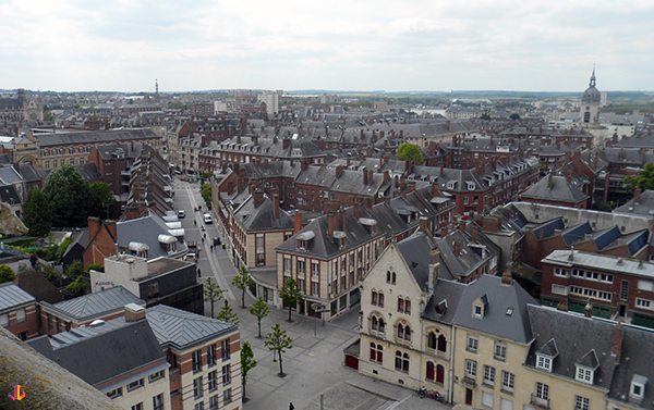 place notre dame amiens