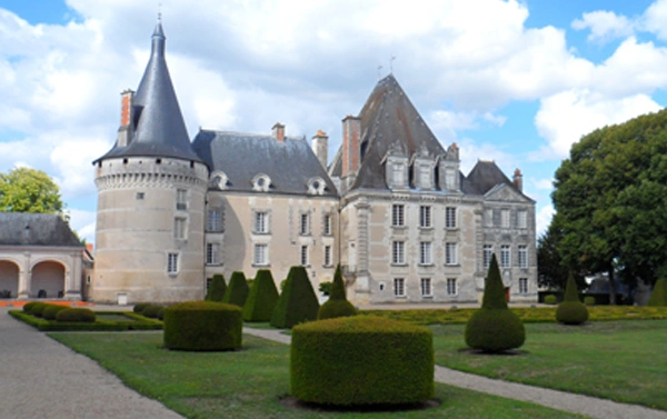 la facade chateau azay le ferron