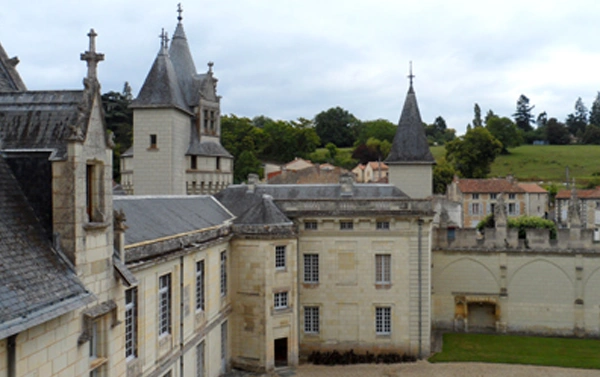 Cour du chateau loire