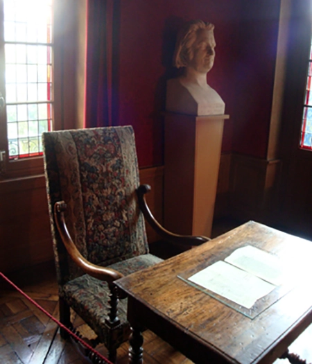 bureau victor hugo
