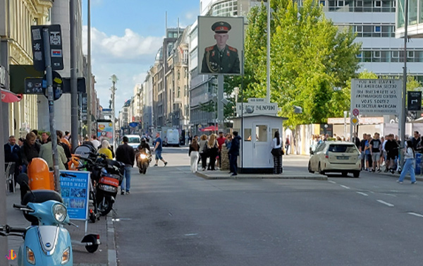 checkpoint charlie