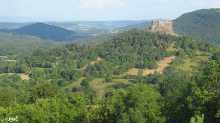 chateau fort murol puy de dome chateau de murol