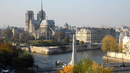 institut monde arabe vue chevet notre dame