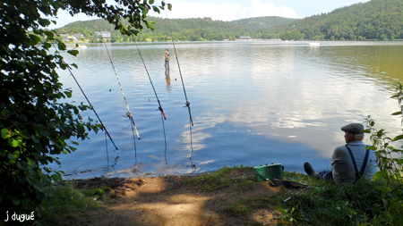 lac chambon auvergne lac chambon puy de dome