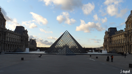 pyramide du louvre pyramide du louvre paris