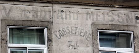peinture mur corseterie