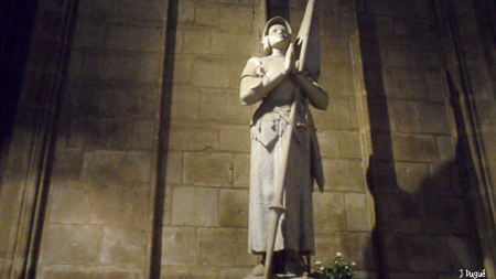 statue jeanne d arc notre dame